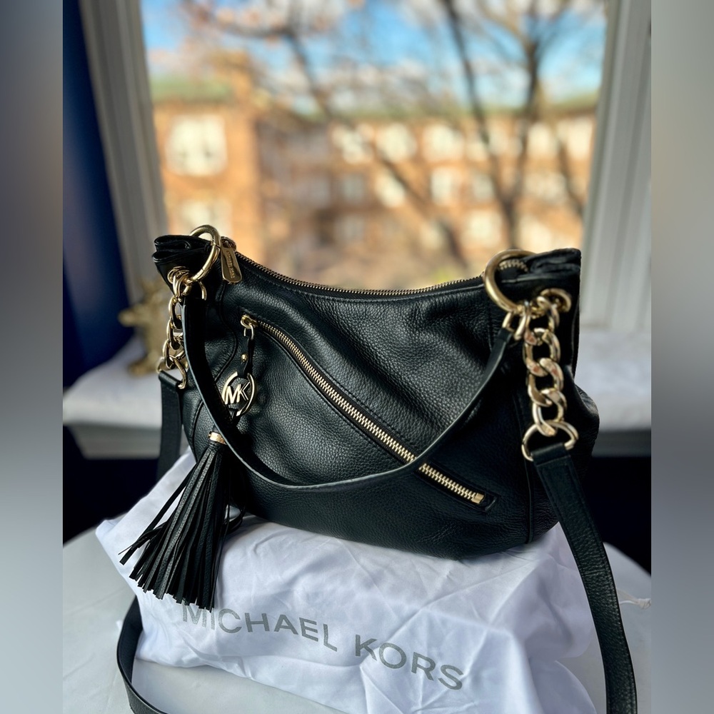 Michael Kors Black Leather Convertible Hobo Bag w/ Gold Hardware - Picture 3 of 16